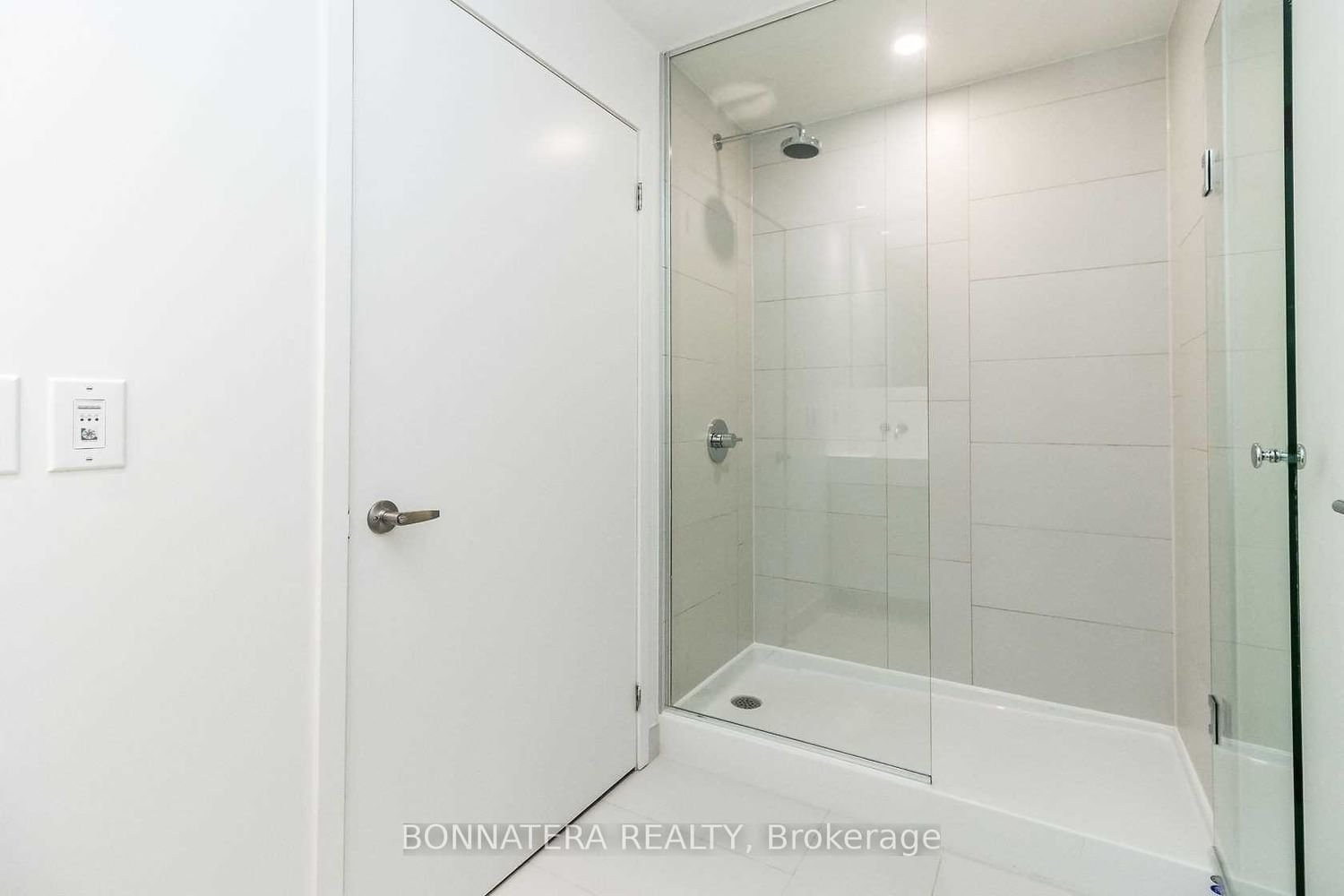 15 Lower Jarvis St, unit 3505 for rent - image #23