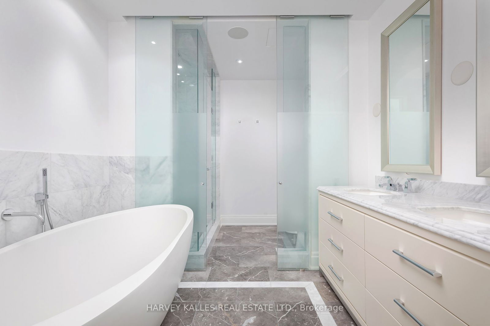 50 Yorkville Ave, unit 3201 for sale in Yorkville - image #4