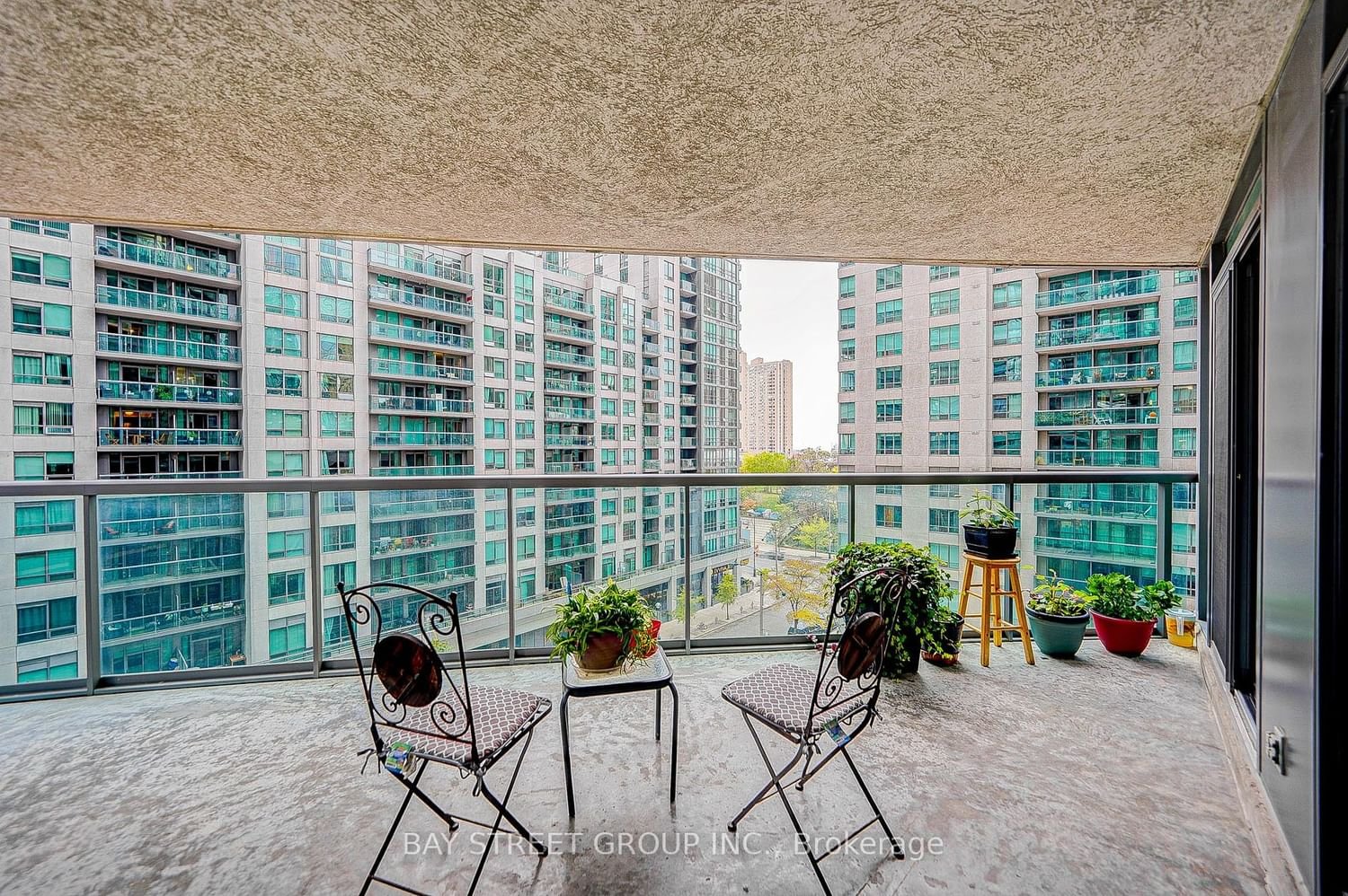 30 Grand Trunk Cres, unit 711 for rent - image #32