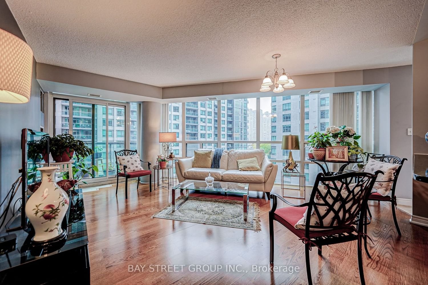 30 Grand Trunk Cres, unit 711 for rent - image #9