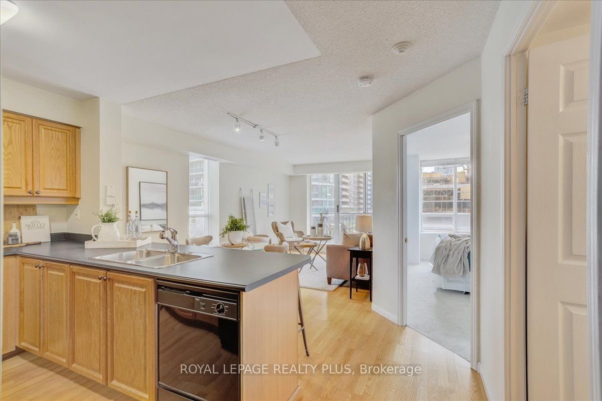 188 Redpath Ave, unit 510 for sale - image #10