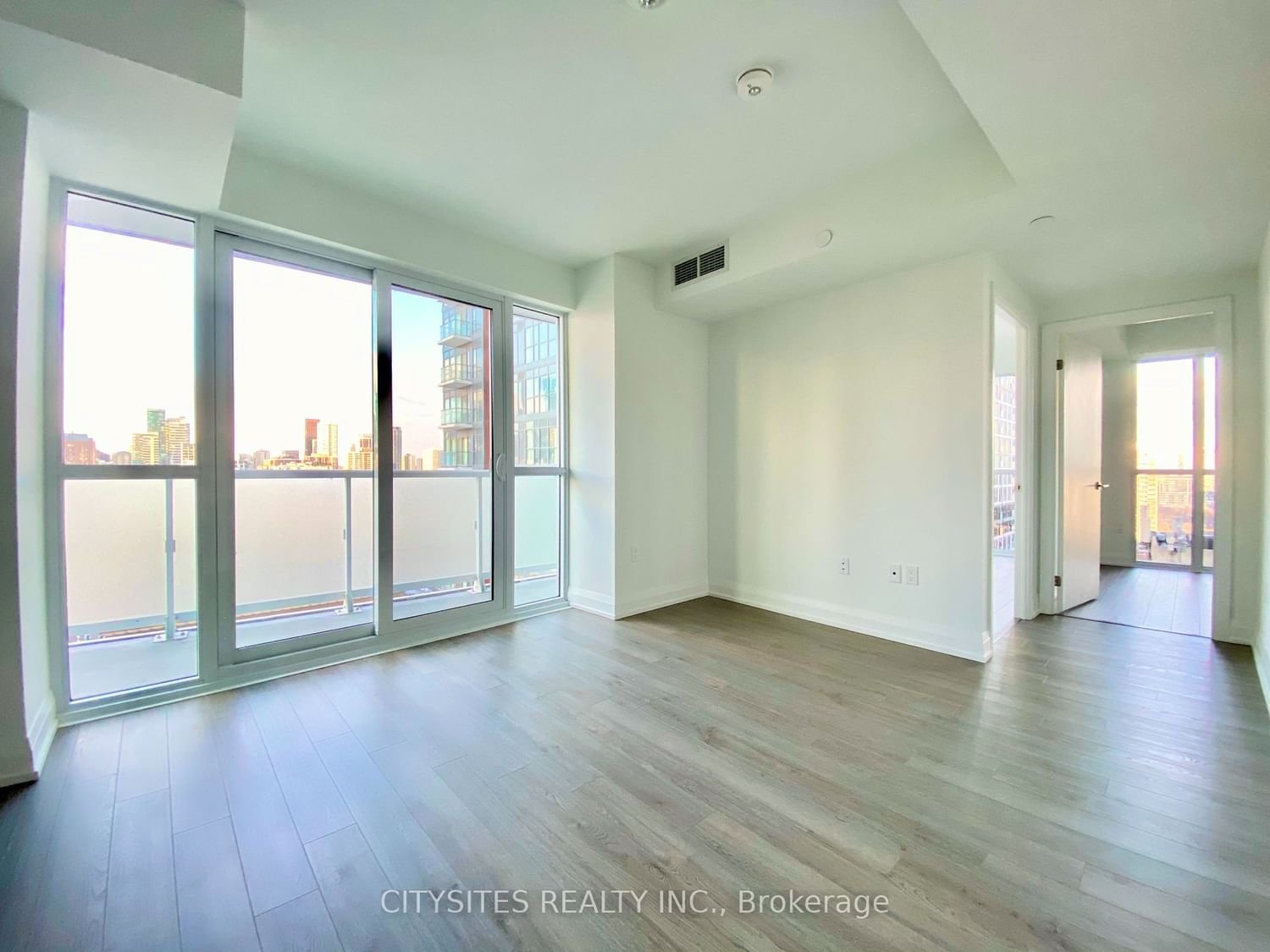 77 Mutual St, unit 1809 for rent - image #5