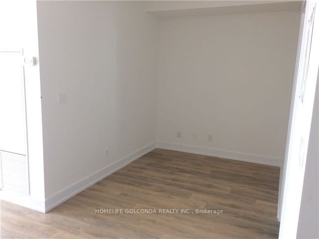 150 Fairview Mall Dr, unit 912 for rent - image #8