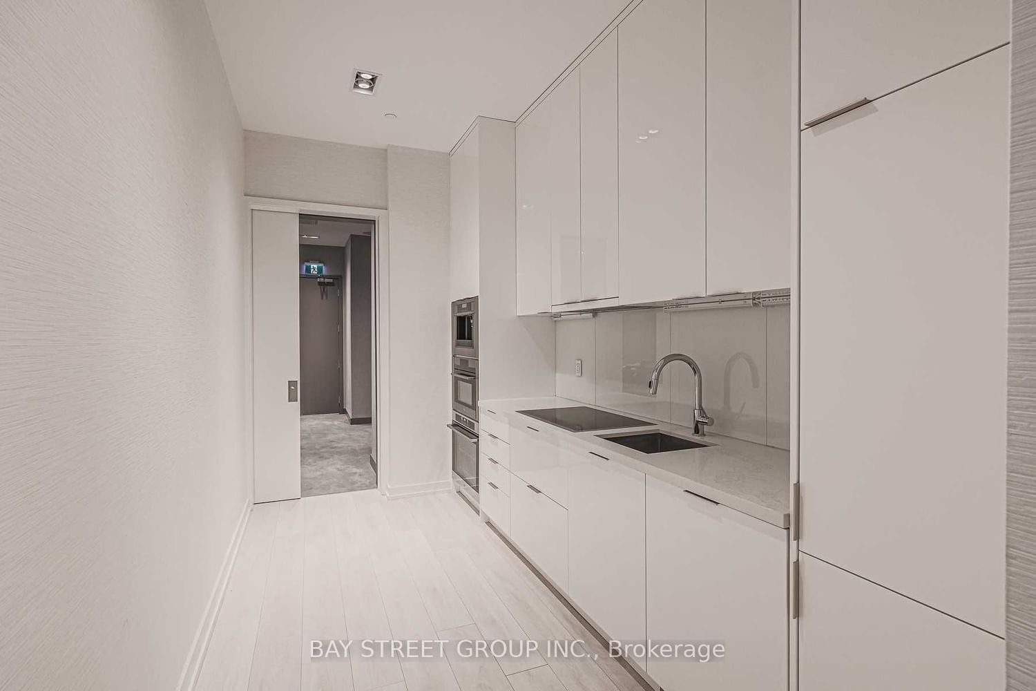 251 Jarvis St, unit 510 for rent - image #3