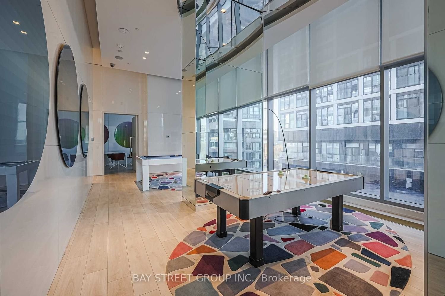 251 Jarvis St, unit 510 for rent - image #5