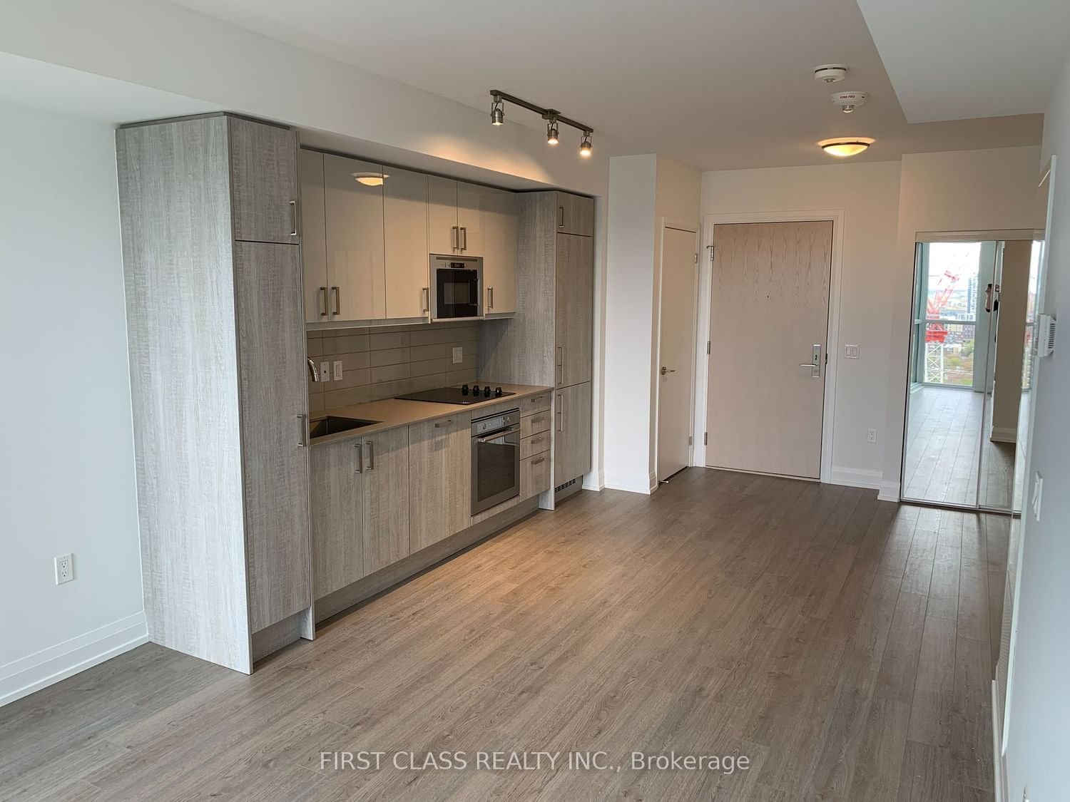77 Mutual St, unit 2610 for rent - image #3