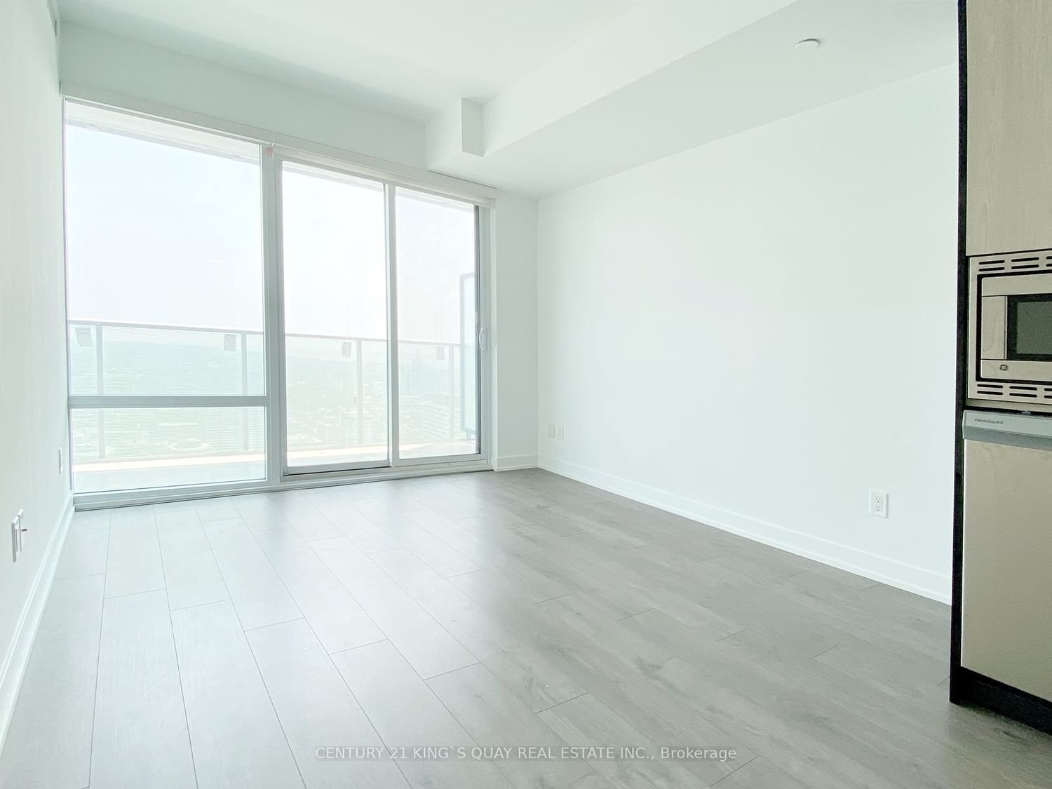 501 Yonge St, unit 4806 for rent in The Village - image #4