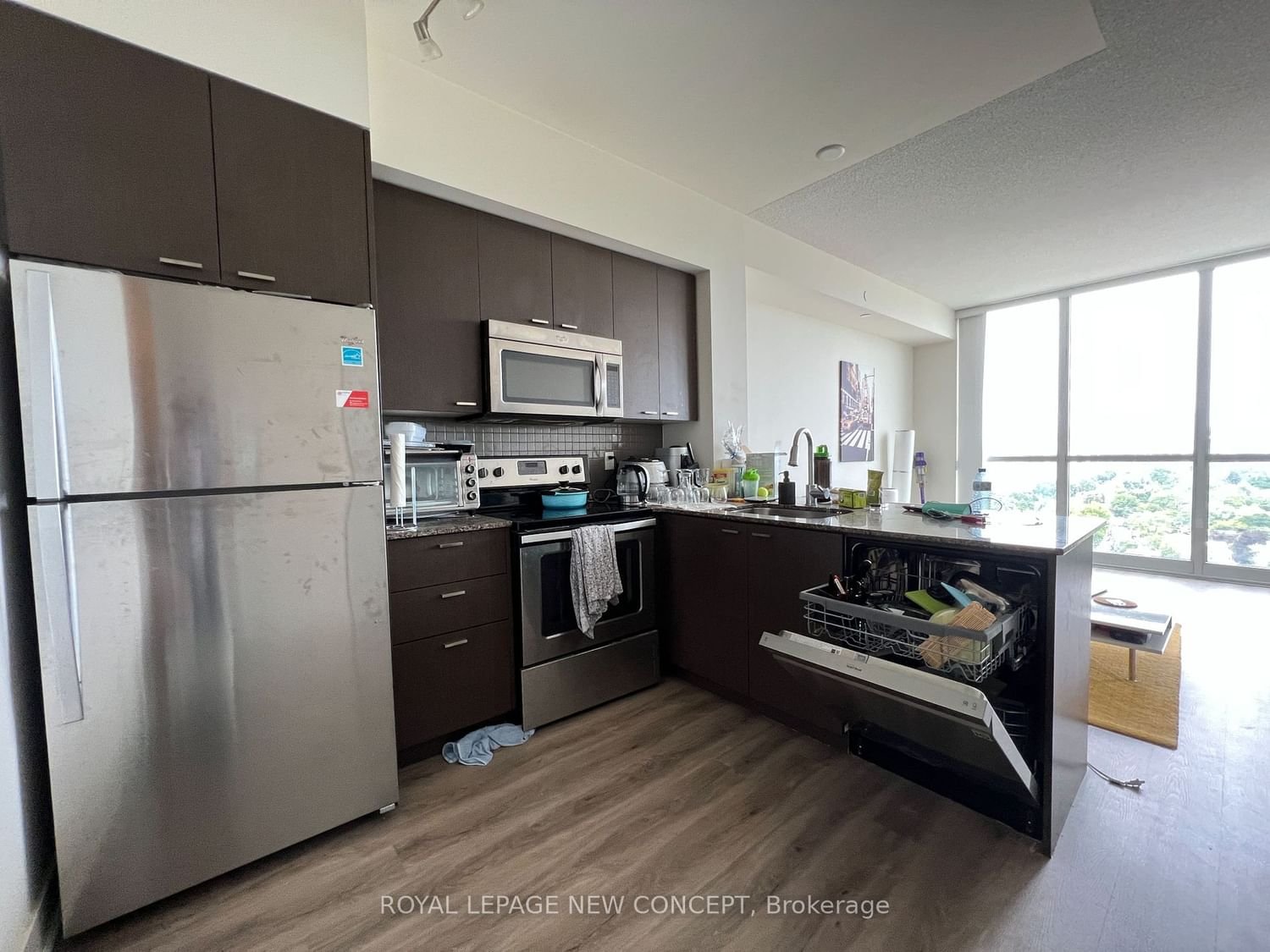88 Sheppard Ave E, unit 2108 for rent - image #13