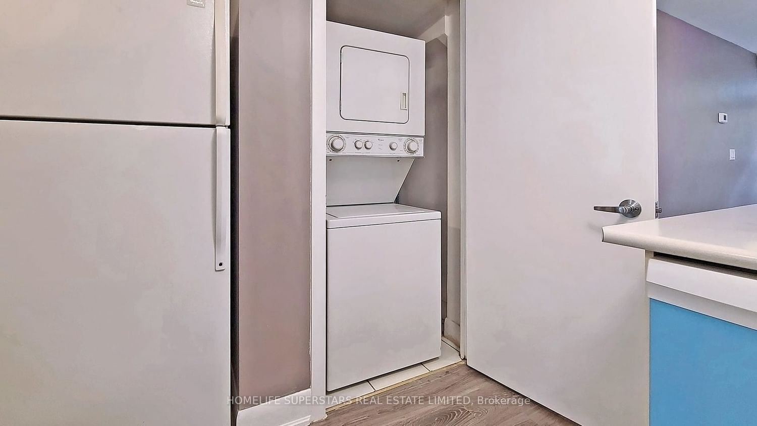 415 Jarvis St, unit 245 for rent - image #8