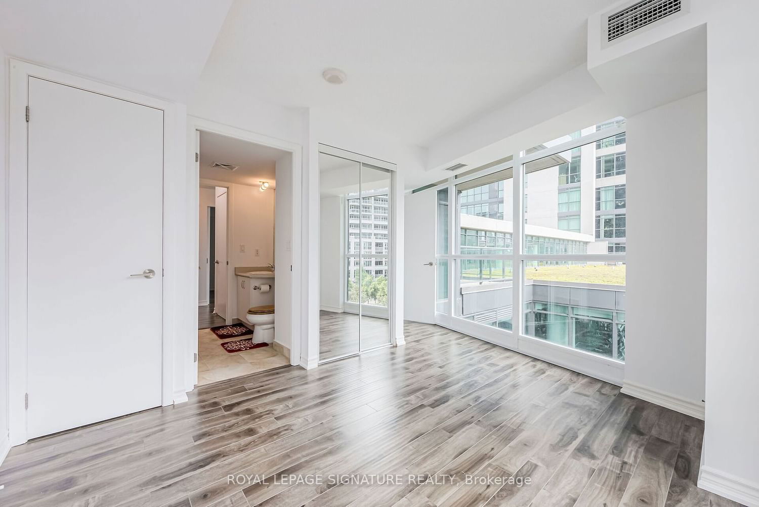 215 Fort York Blvd, unit 420 for sale - image #19