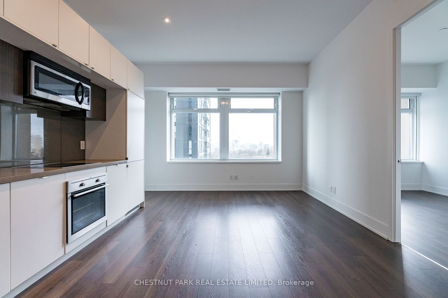 111 St Clair Ave W, unit 709 for rent - image #2