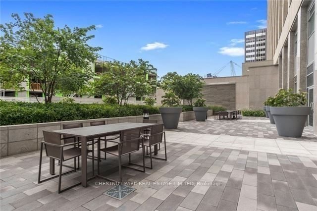 111 St Clair Ave W, unit 709 for rent - image #24