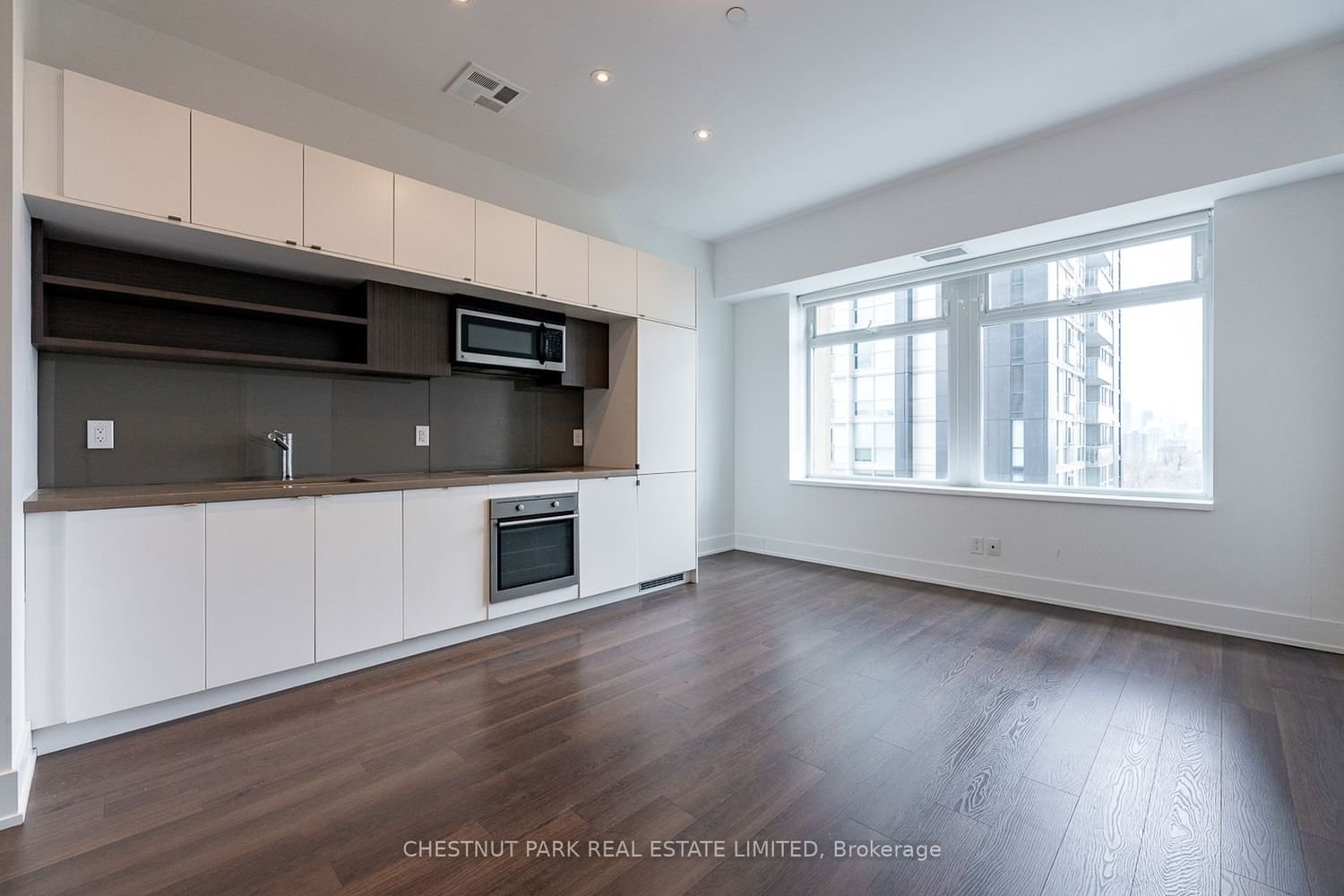 111 St Clair Ave W, unit 709 for rent - image #3