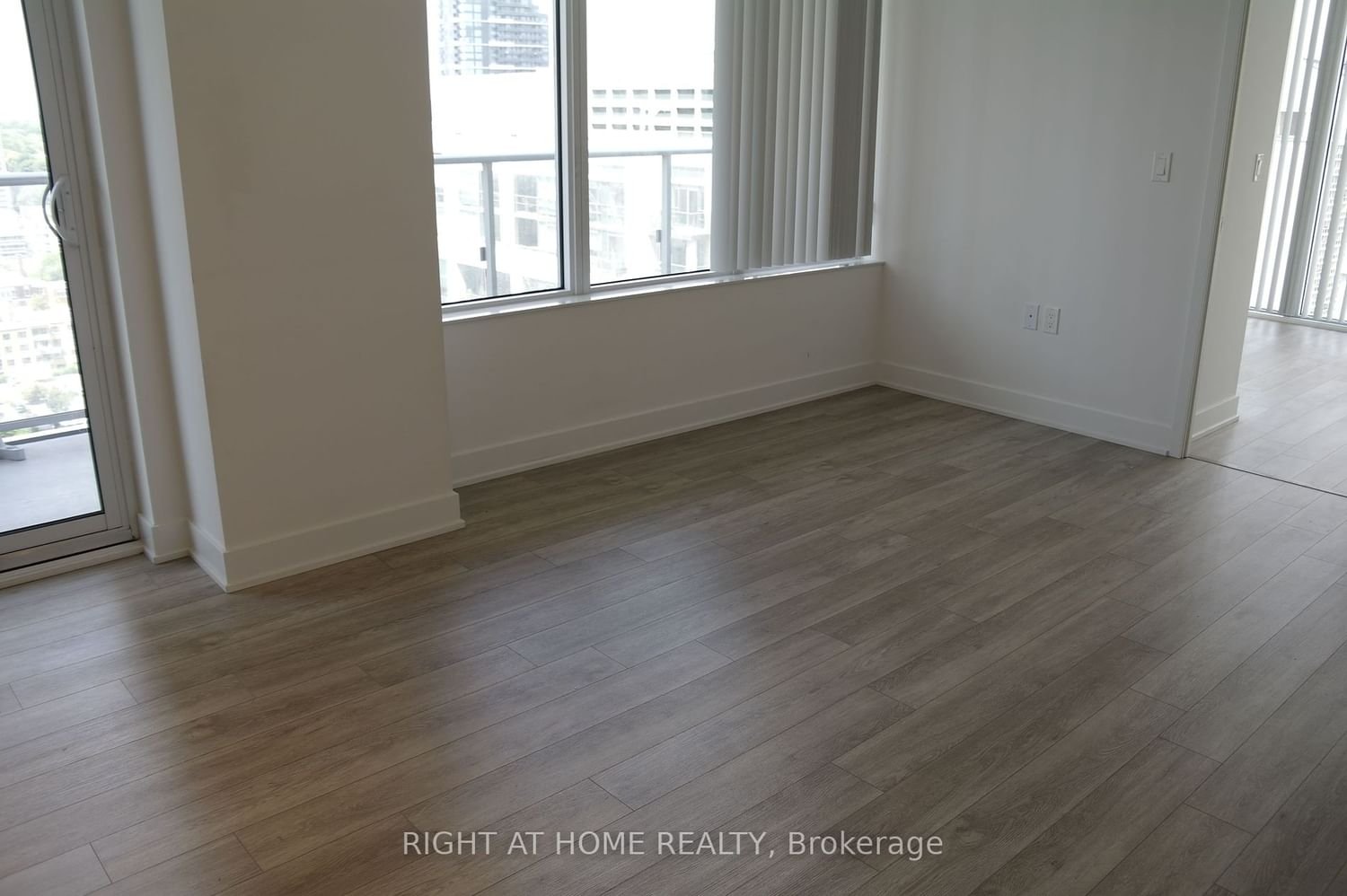 99 Broadway Ave, unit 2310 for rent - image #12