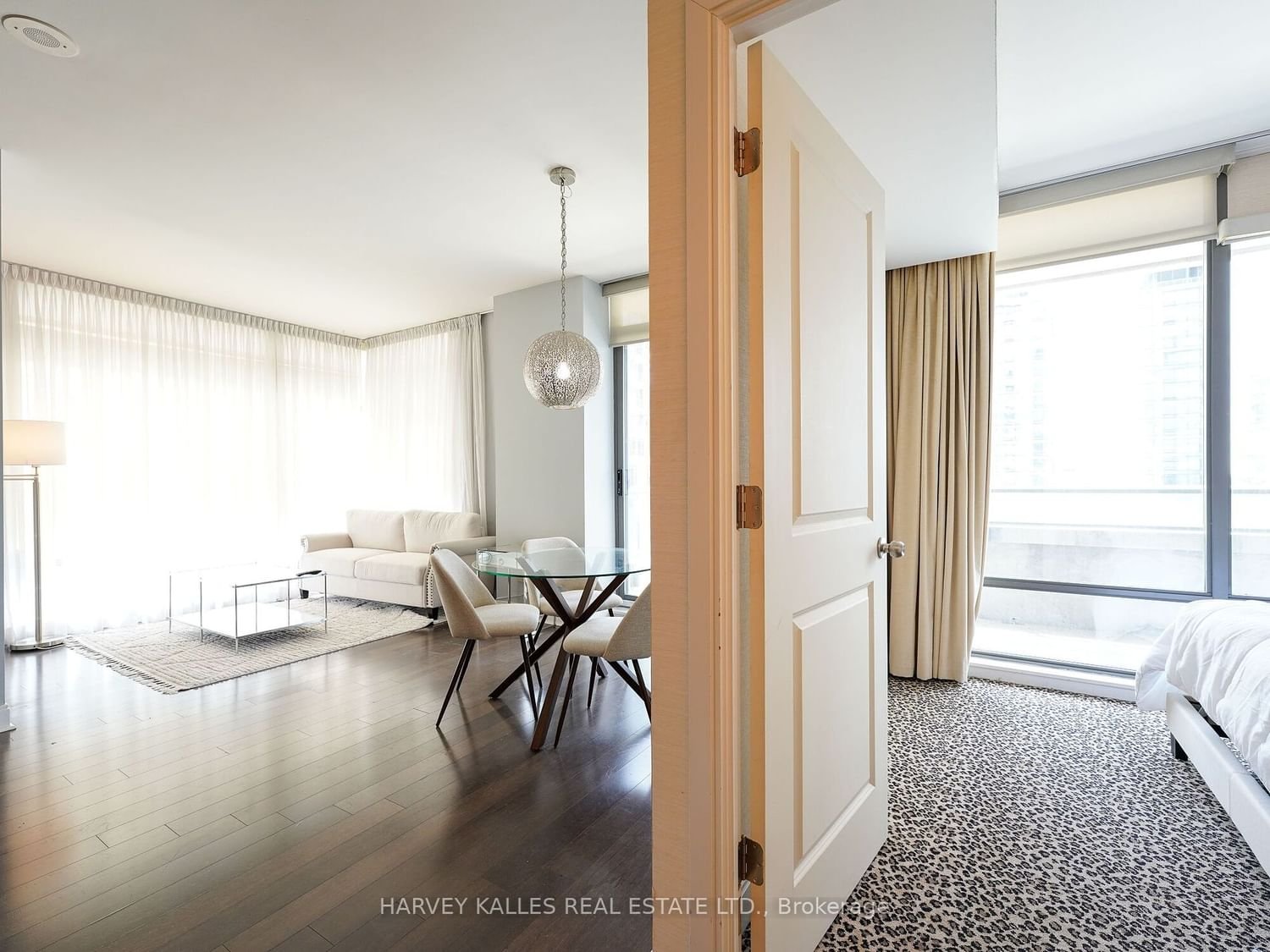 18 Yorkville Ave, unit 1305 for rent - image #22