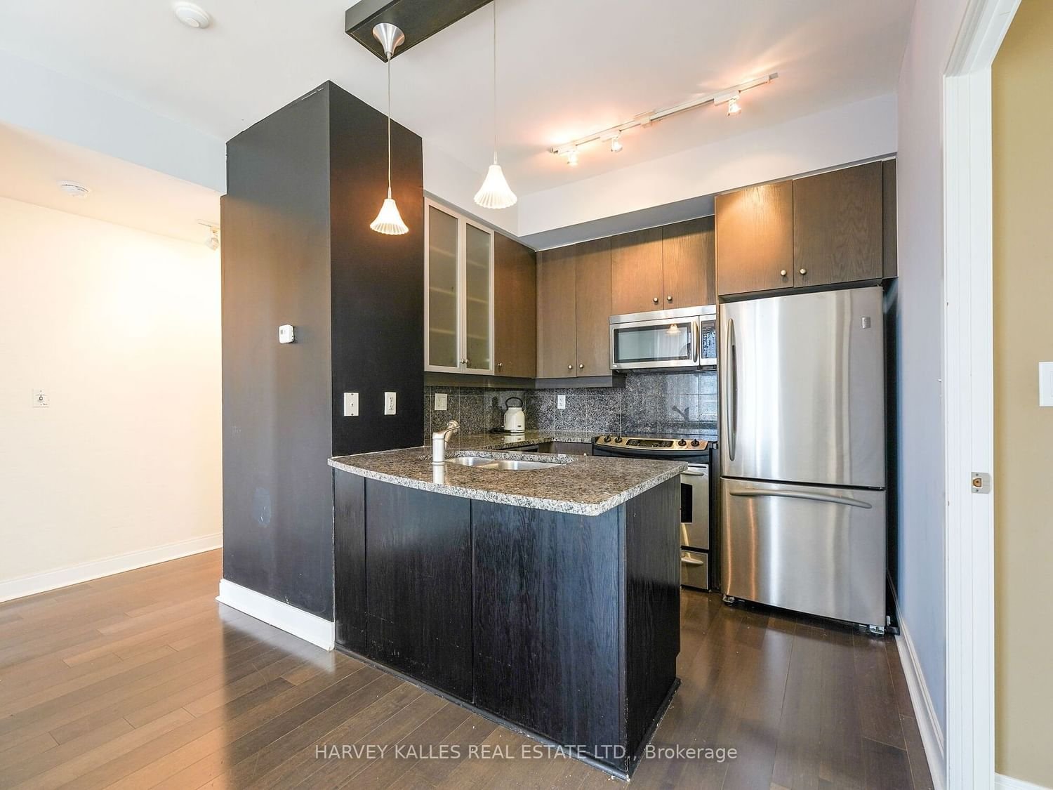 18 Yorkville Ave, unit 1305 for rent - image #37