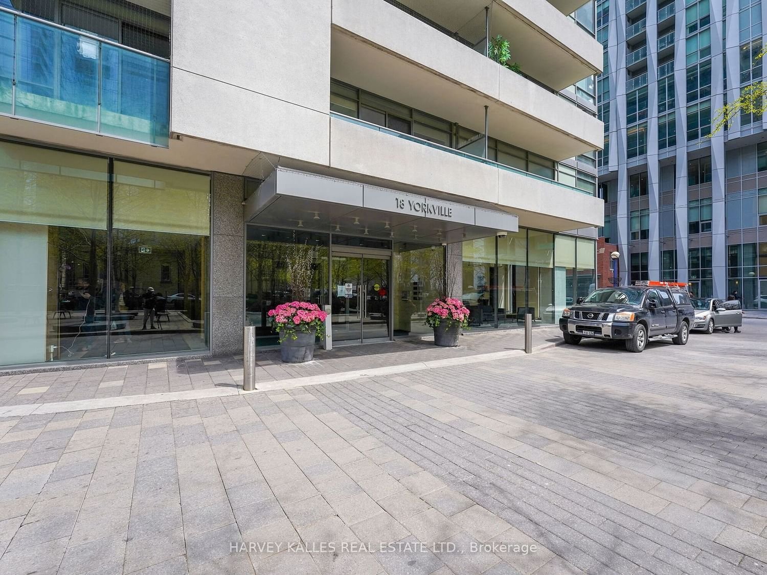 18 Yorkville Ave, unit 1305 for rent - image #5