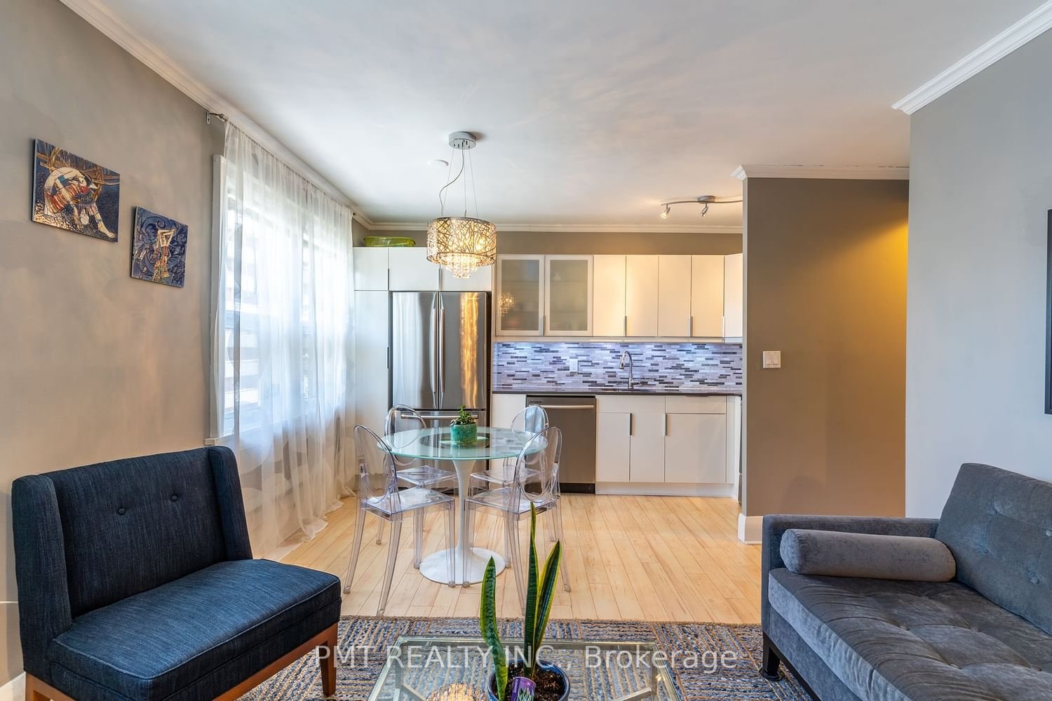 114 Vaughan Rd, unit 402 for sale - image #3