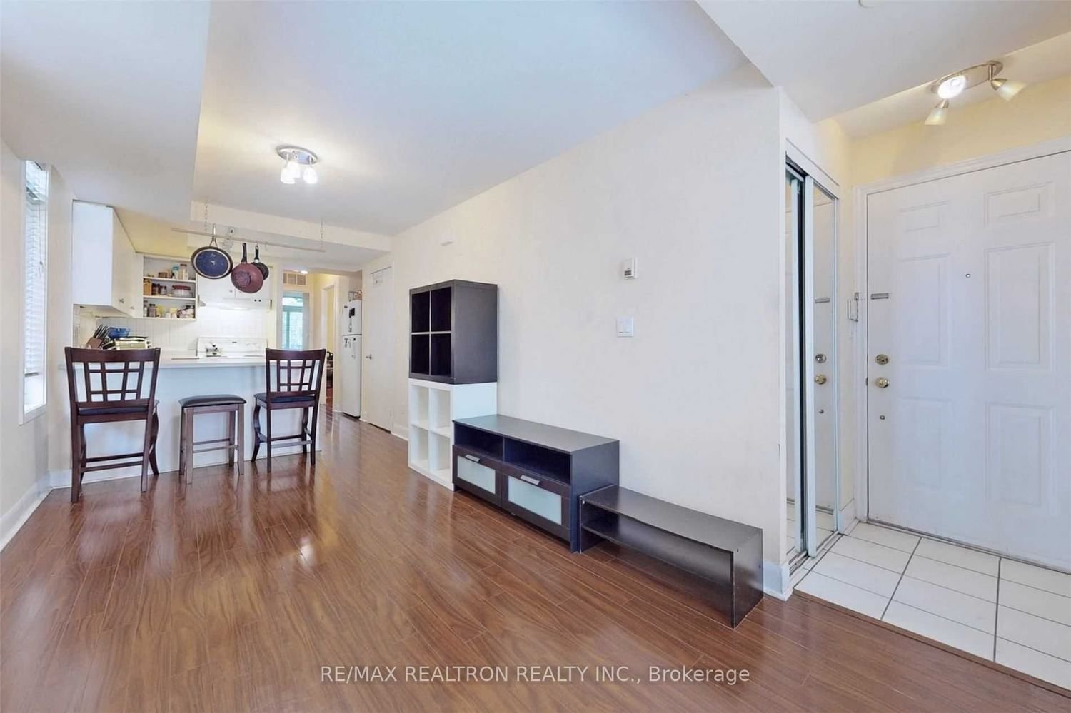 415 Jarvis St, unit 237 for rent - image #12