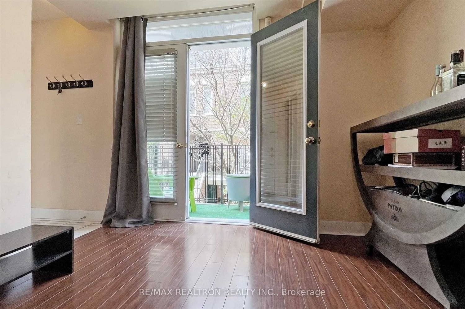 415 Jarvis St, unit 237 for rent - image #13