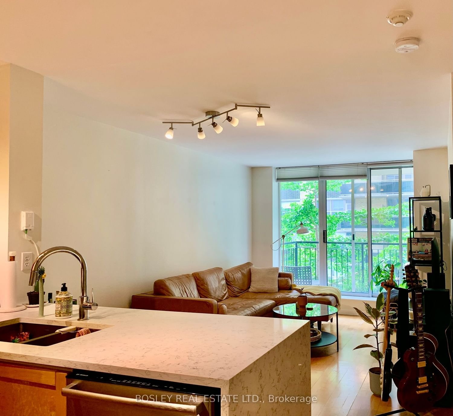 188 Redpath Ave, unit 402 for rent - image #3