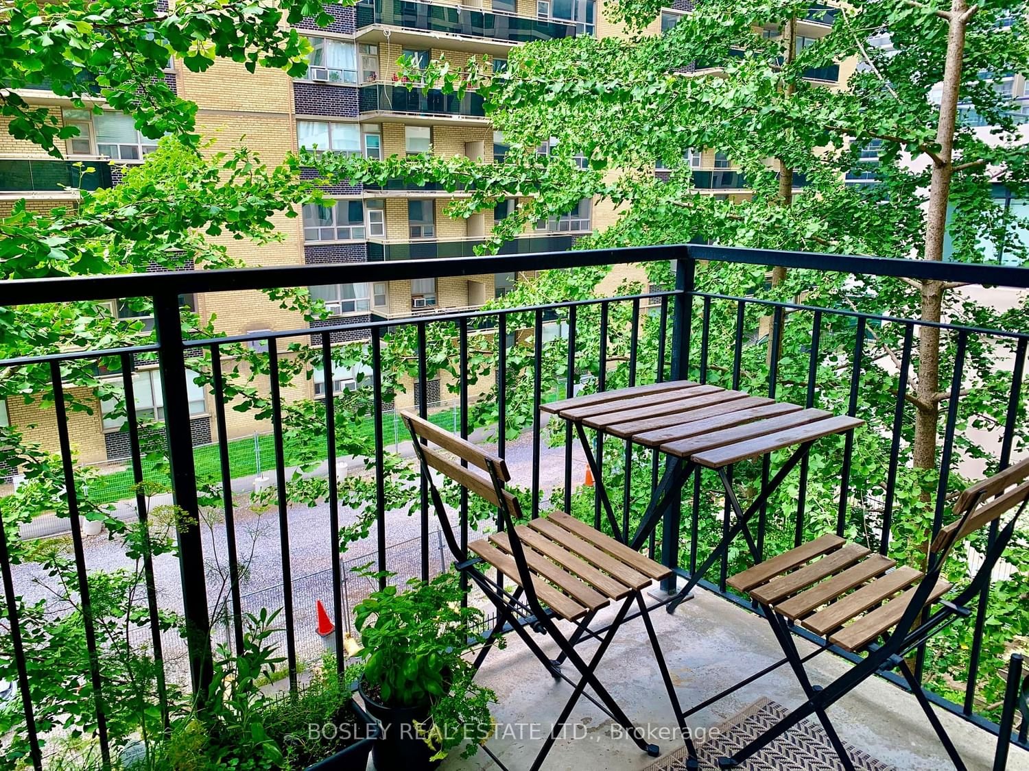 188 Redpath Ave, unit 402 for rent - image #4