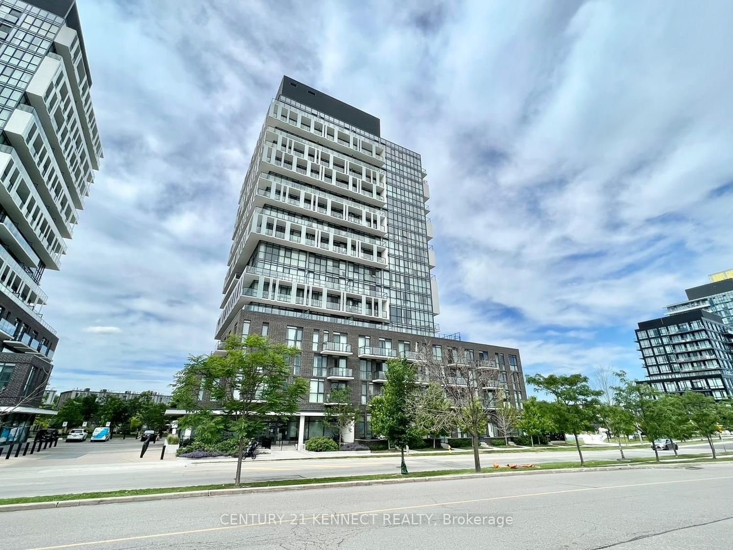150 Fairview Mall Dr, unit 903 for rent - image #2