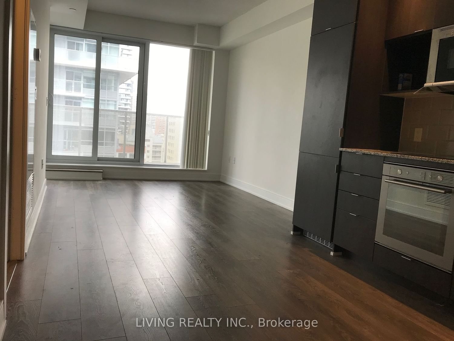 89 Mcgill St, unit 1304 for rent - image #5