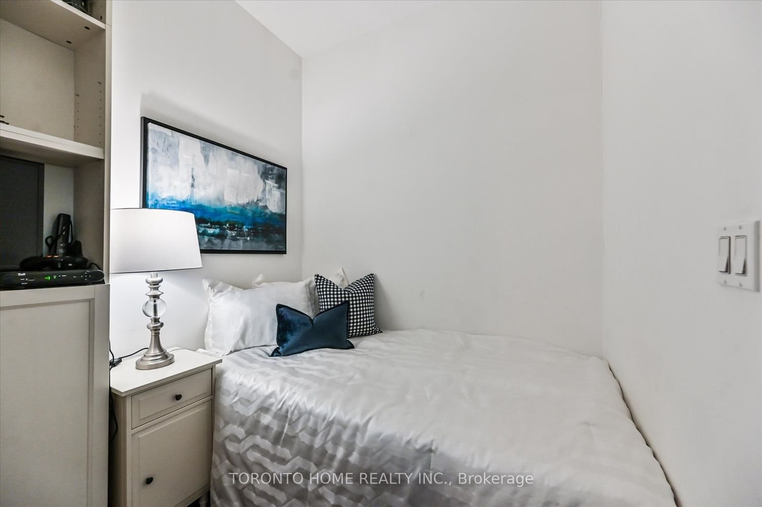 110 Charles St E, unit Th02 for rent - image #29