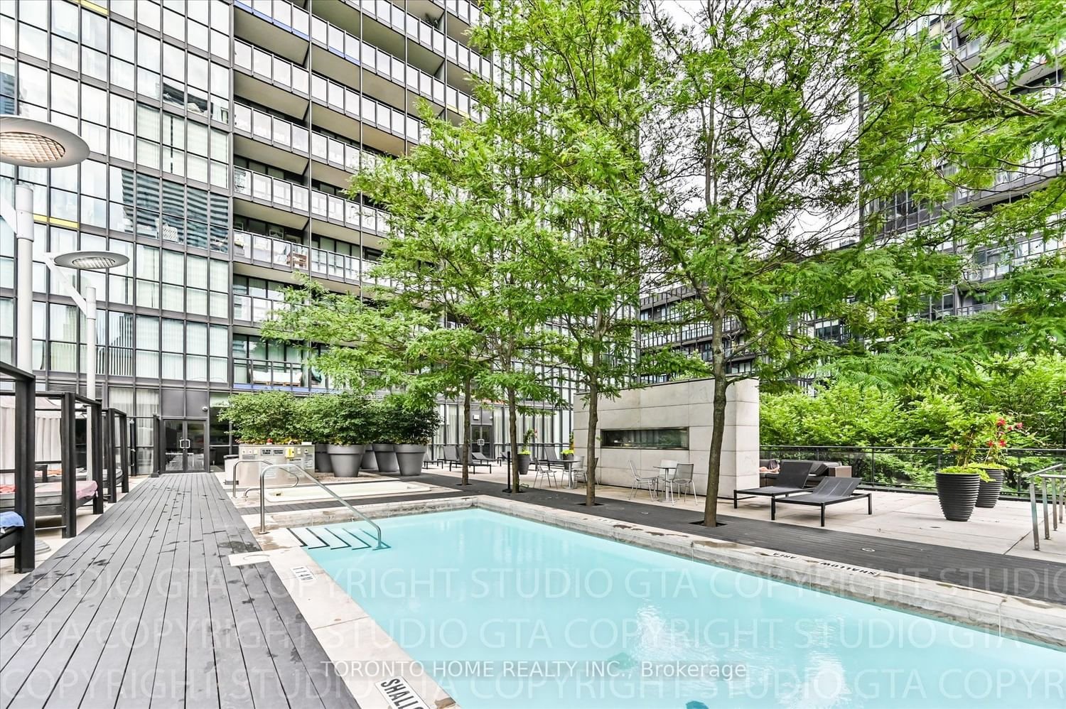 110 Charles St E, unit Th02 for rent - image #39