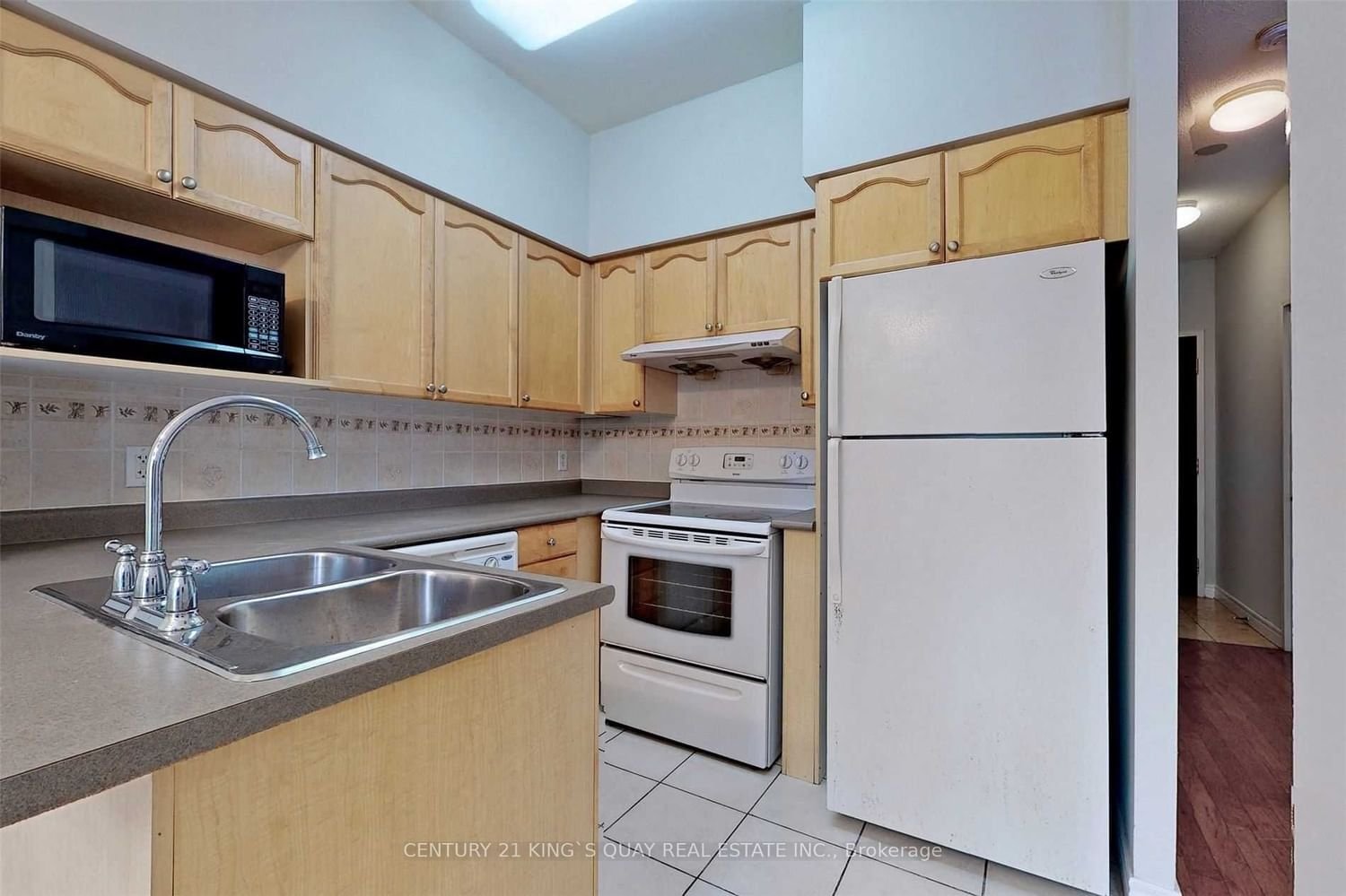 23 Hollywood Ave, unit 107 for rent - image #14