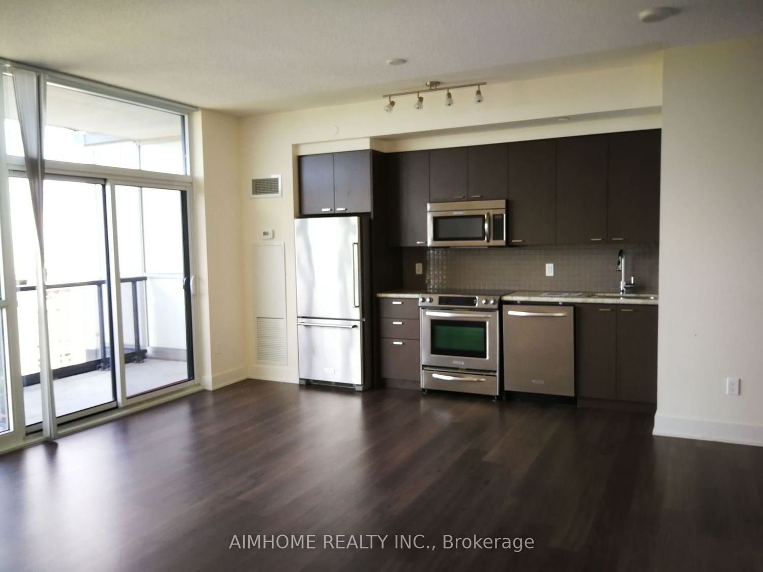 88 Sheppard Ave E, unit 2009 for rent - image #2
