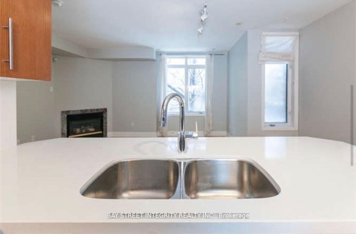 415 Jarvis St, unit 355 for rent - image #3