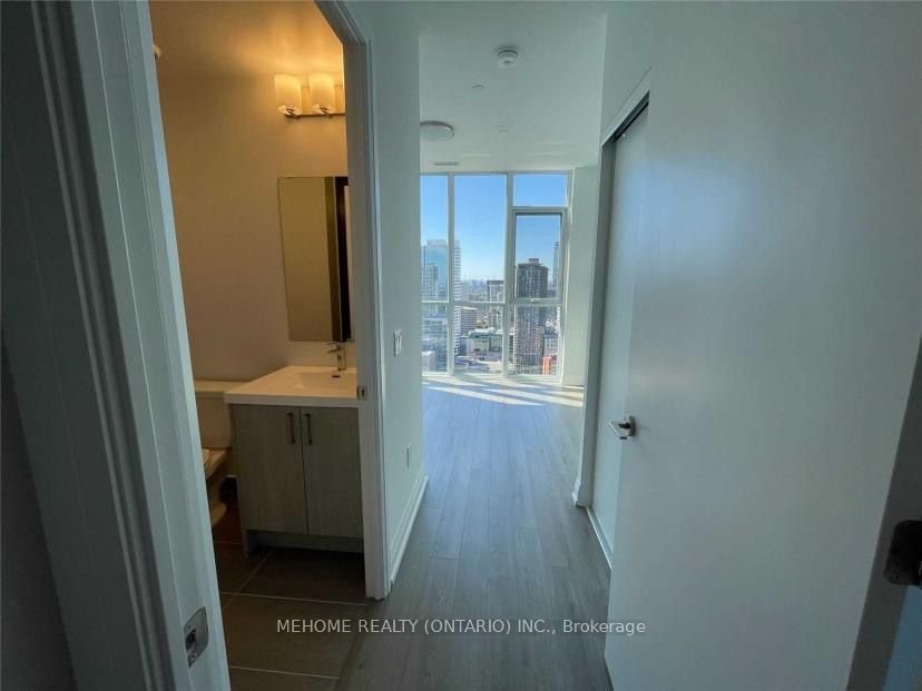 77 Mutual St, unit Ph04 for rent - image #4