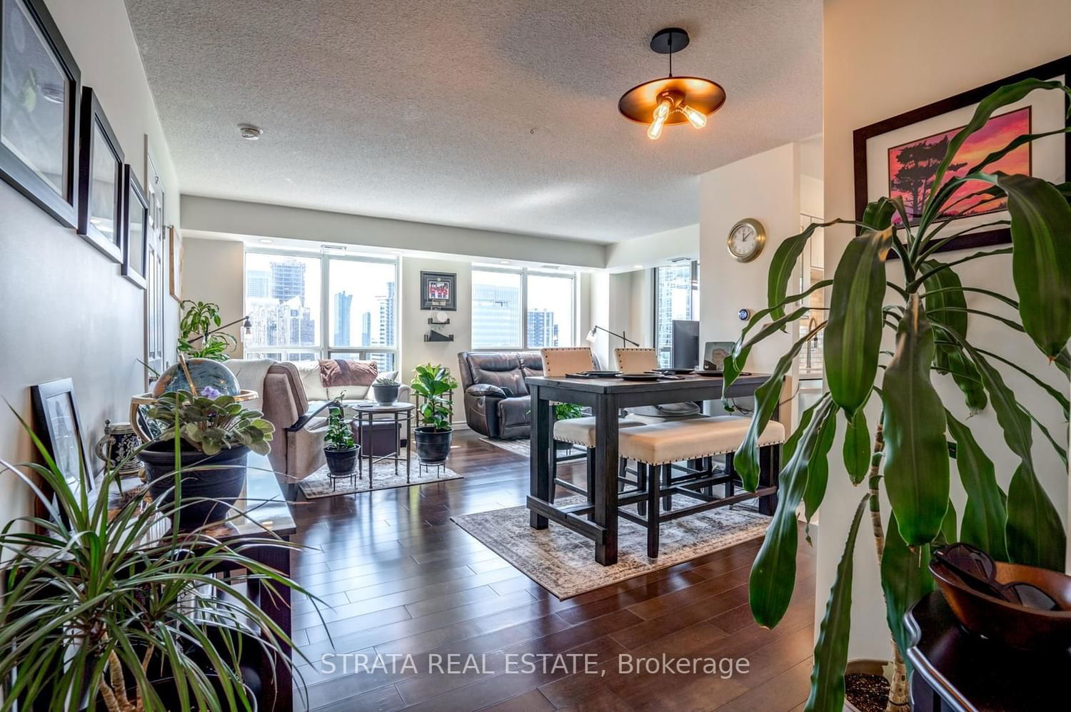 33 Empress Ave S, unit 1610 for sale - image #4