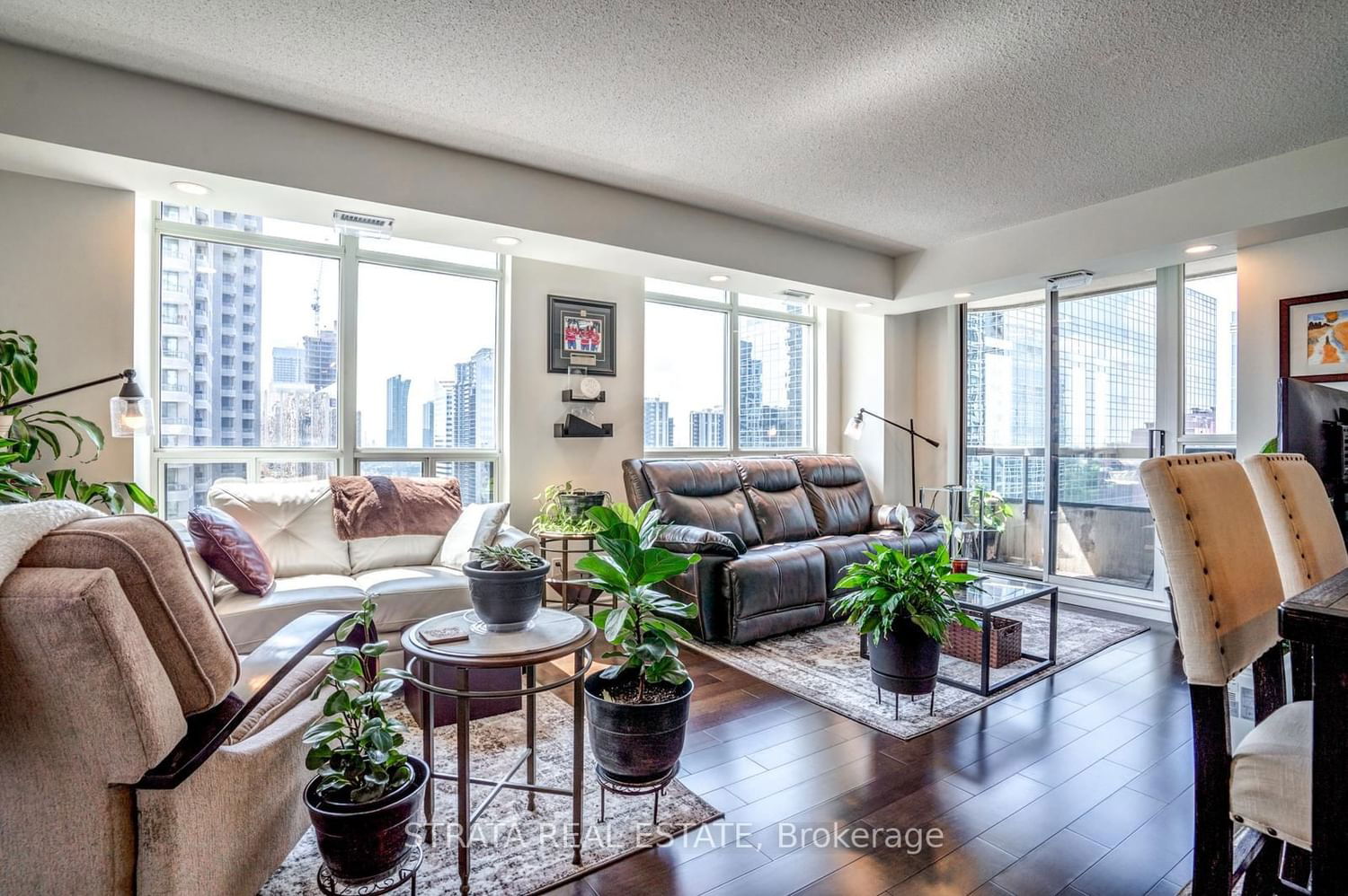 33 Empress Ave S, unit 1610 for sale