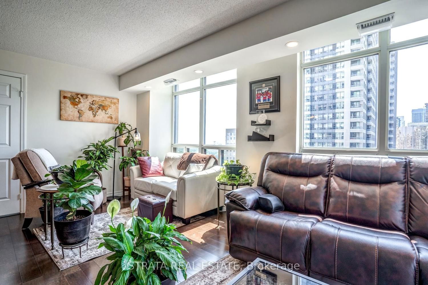 33 Empress Ave S, unit 1610 for sale - image #8