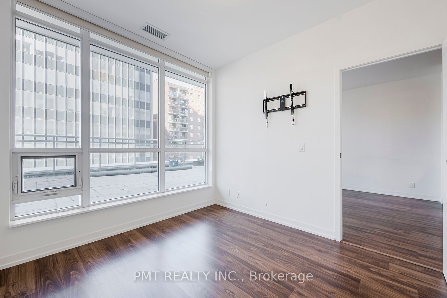89 Dunfield Ave, unit 608 for rent - image #15