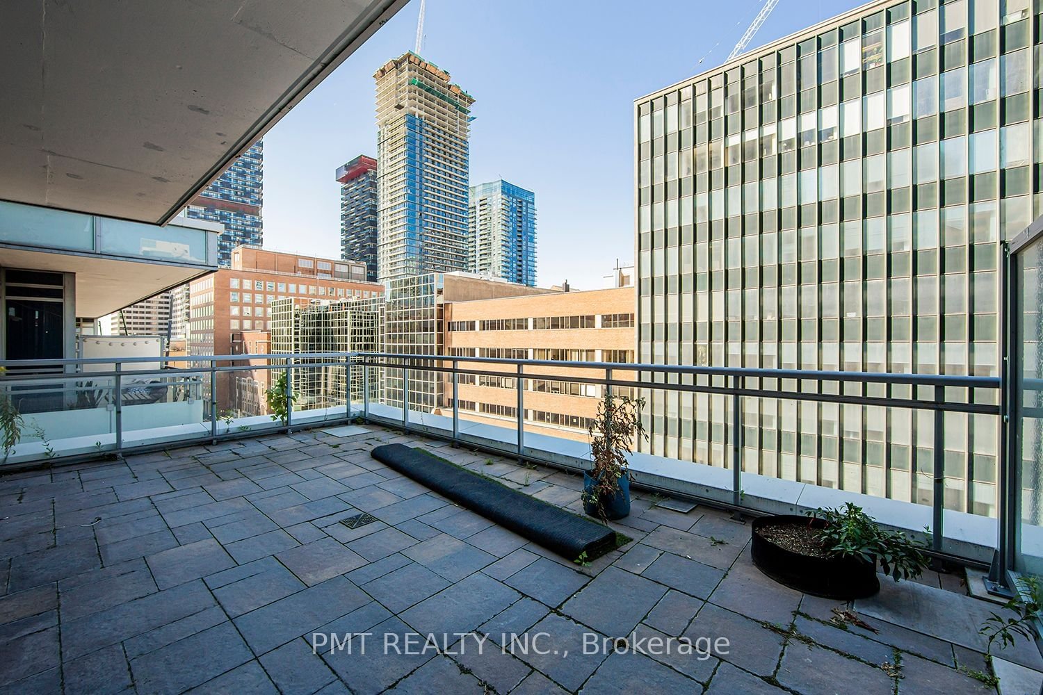 89 Dunfield Ave, unit 608 for rent - image #24
