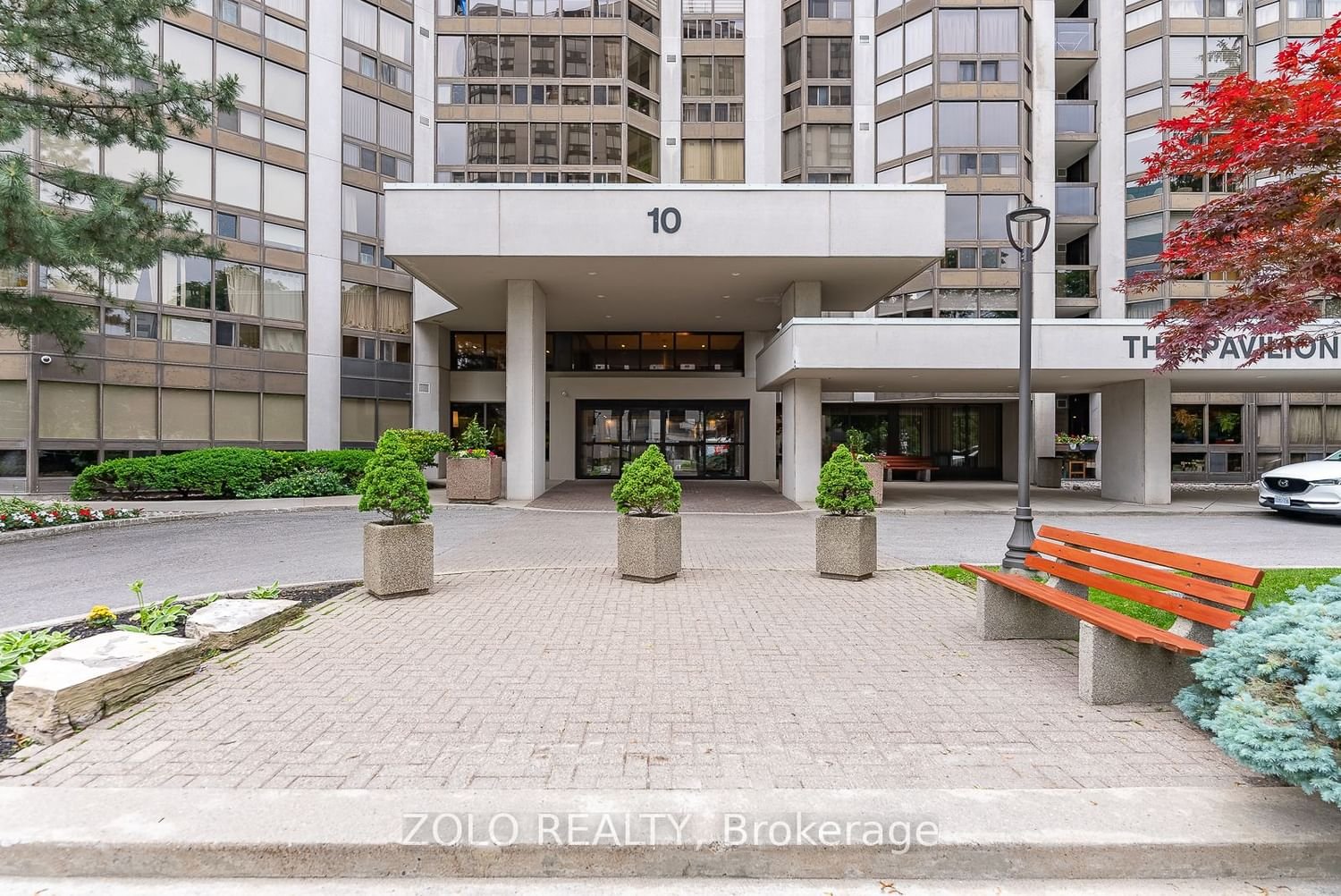 10 Kenneth Ave, unit 1102 for sale - image #2