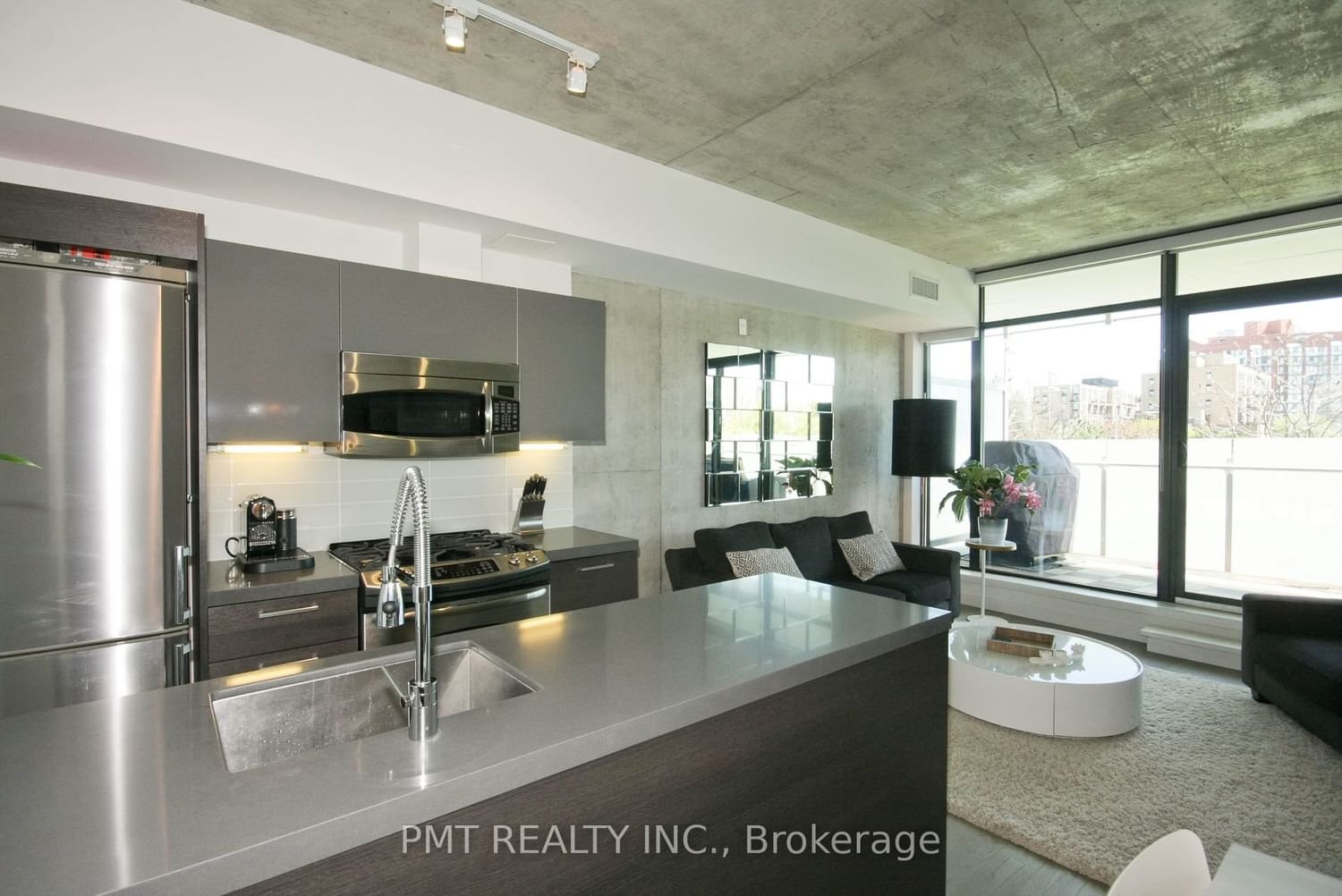 25 Stafford St, unit 301 for rent - image #2