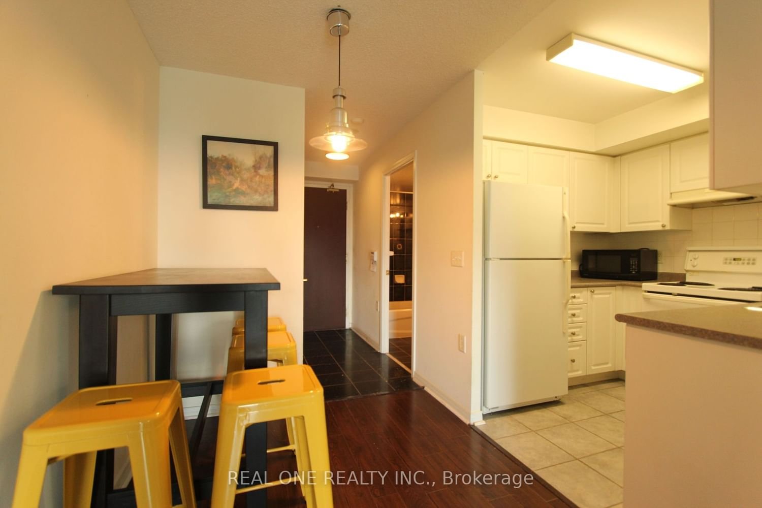 22 Olive Ave, unit 1805 for rent - image #3