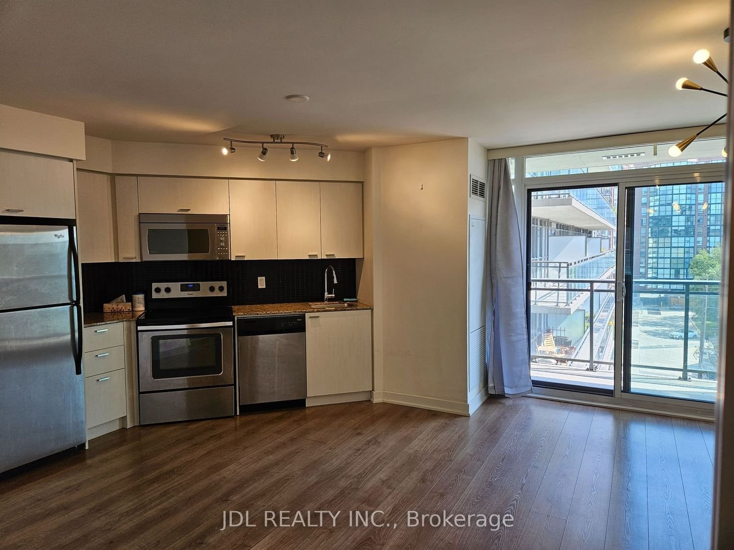 775 King St W, unit 521 for rent - image #5