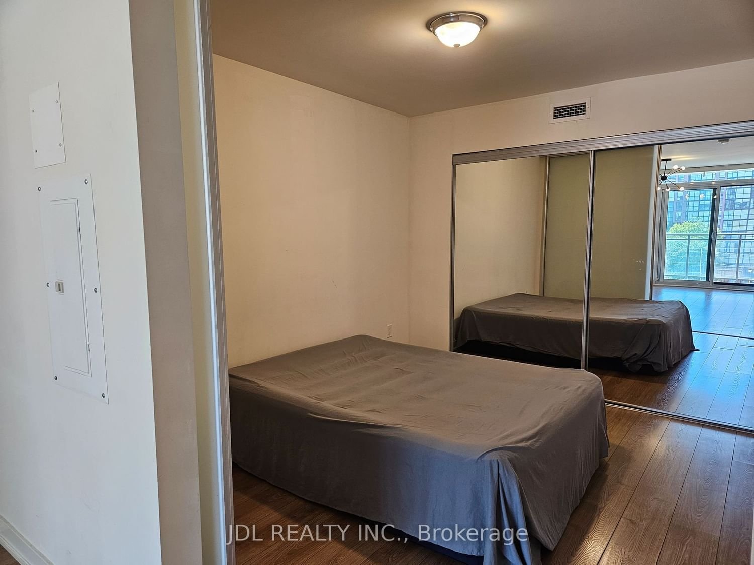 775 King St W, unit 521 for rent - image #6