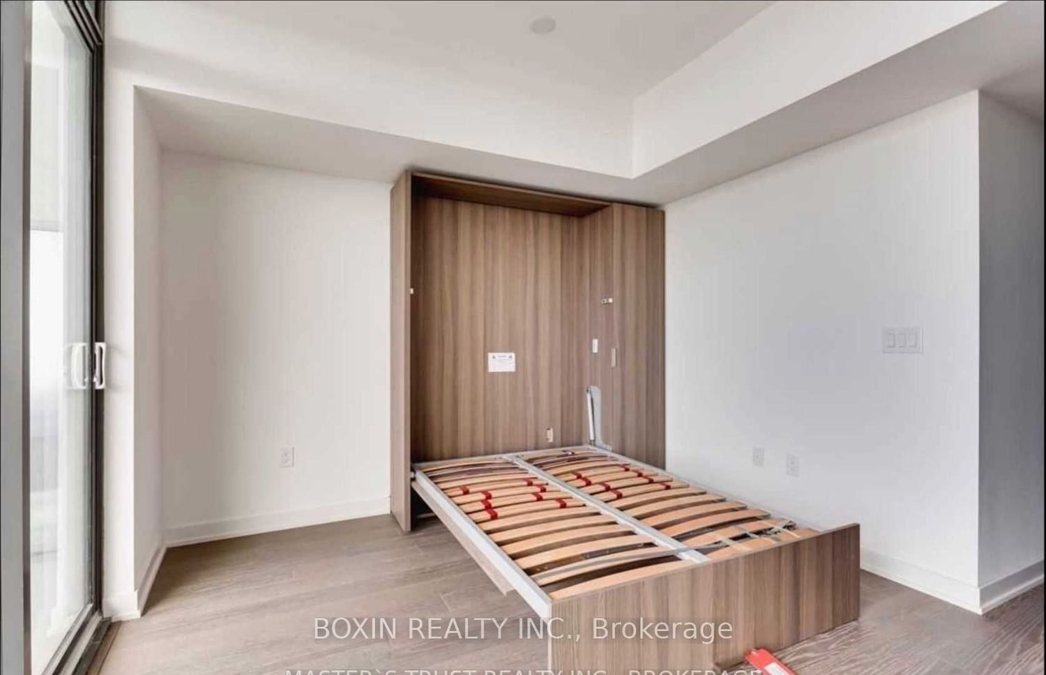 501 Yonge St, unit 4904 for rent in The Village - image #2