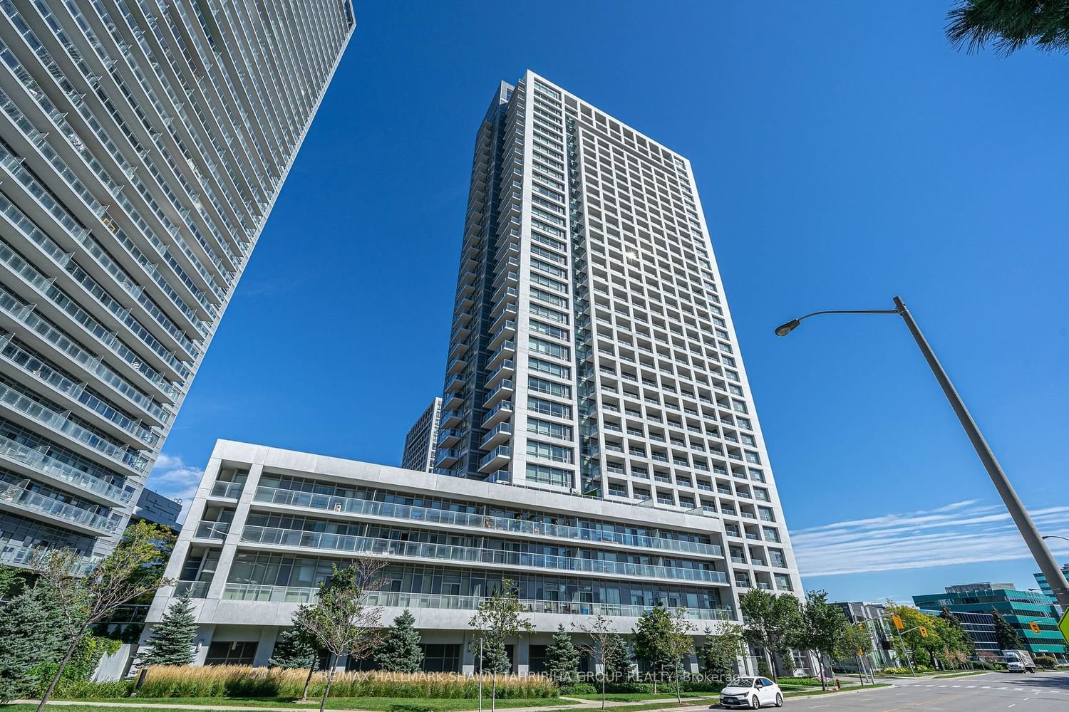 275 Yorkland Rd, unit 2711 for rent - image #1