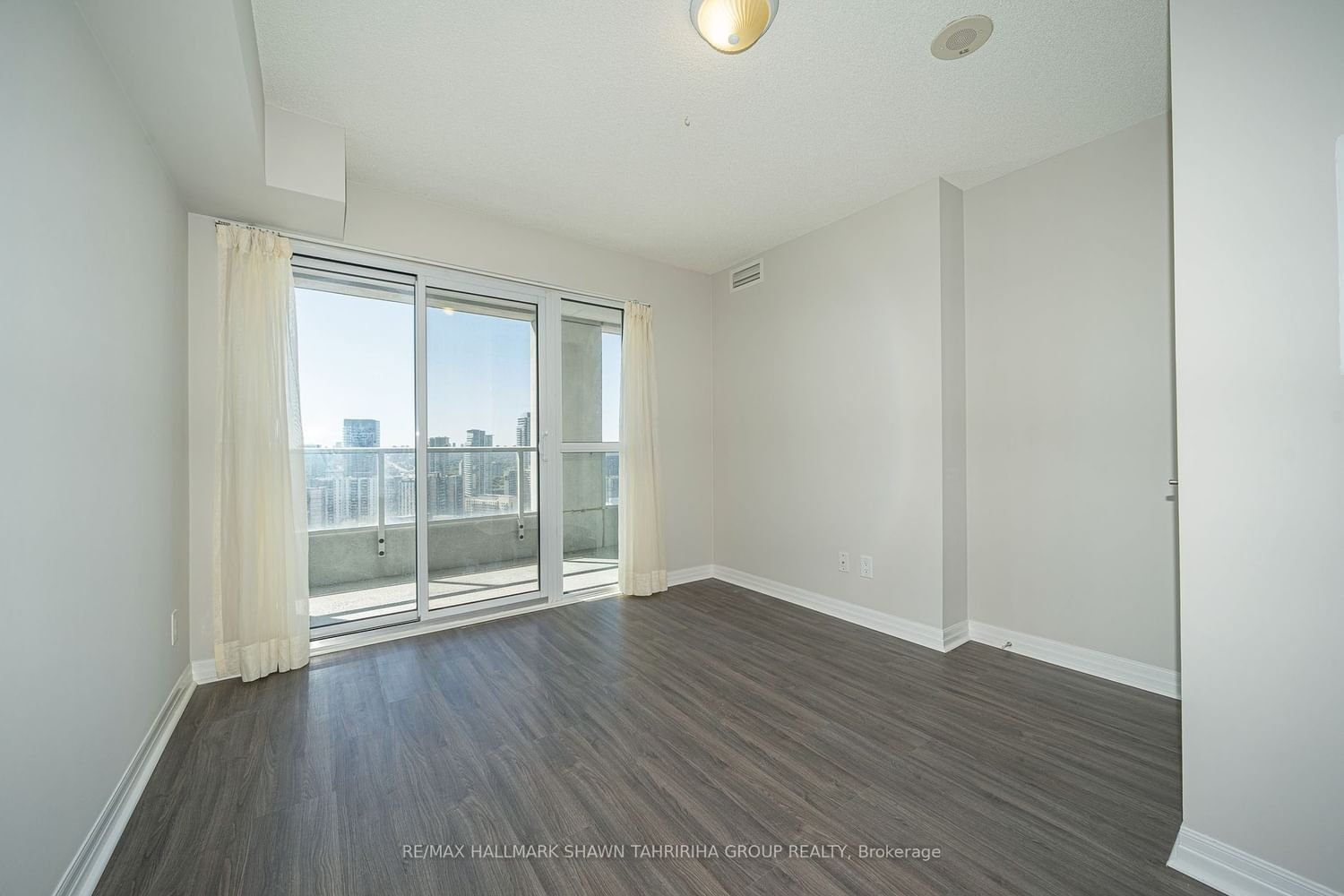 275 Yorkland Rd, unit 2711 for rent - image #17