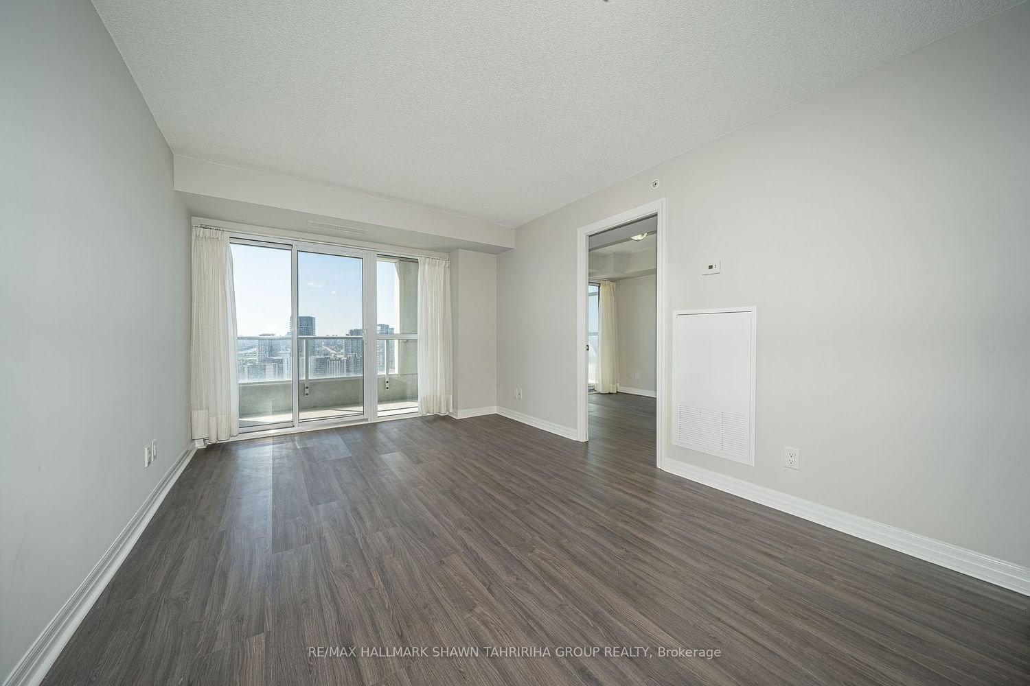 275 Yorkland Rd, unit 2711 for rent - image #7