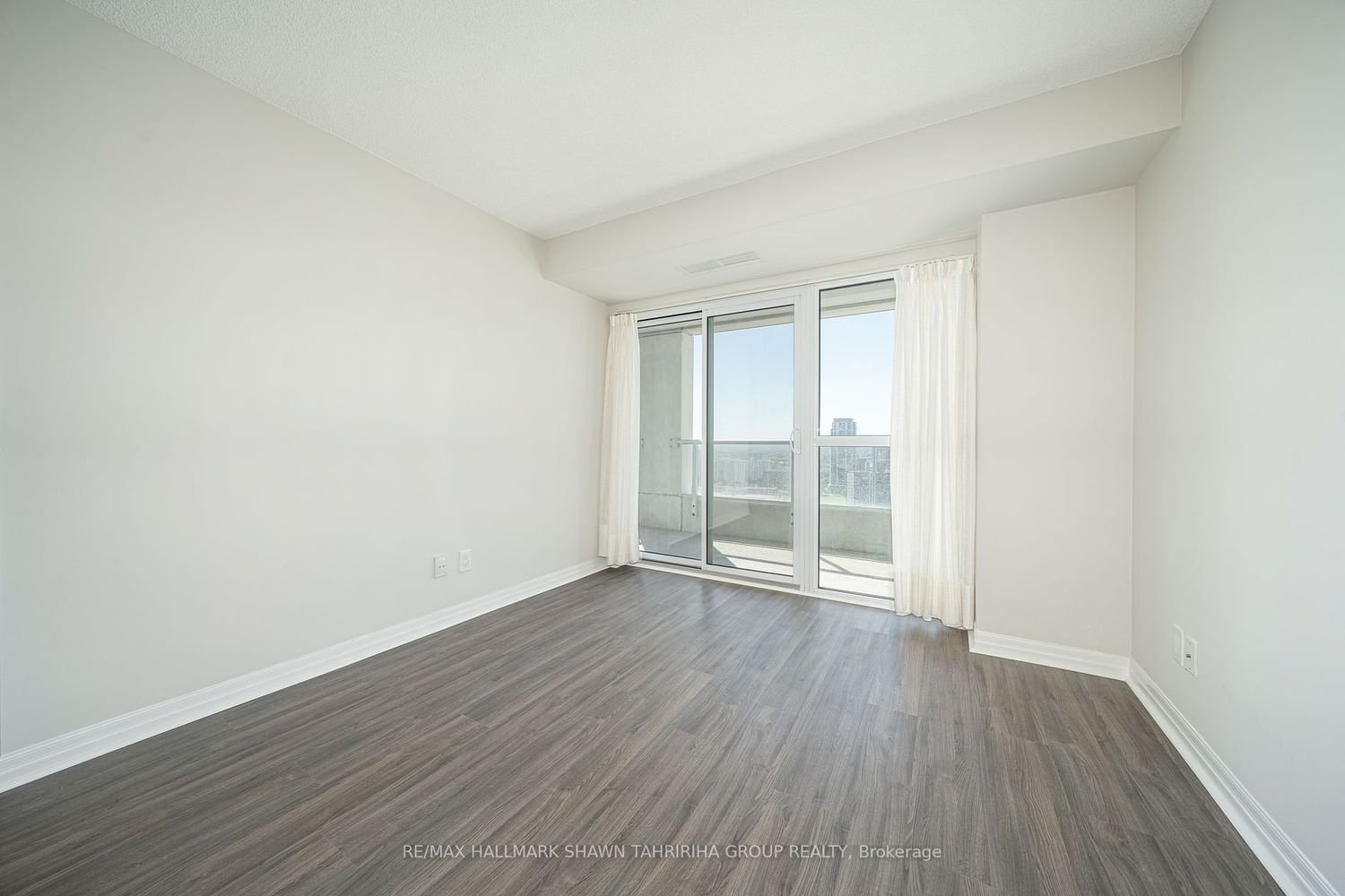 275 Yorkland Rd, unit 2711 for rent - image #8