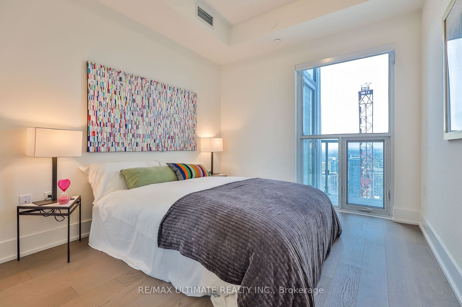 1 Yorkville Ave, unit 4703 for sale - image #10